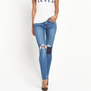 Levi patched jeans, women’s